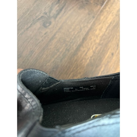 Clarks Women's Black Slip Resistant Leather Slip On Shoes - Picture 9 of 9